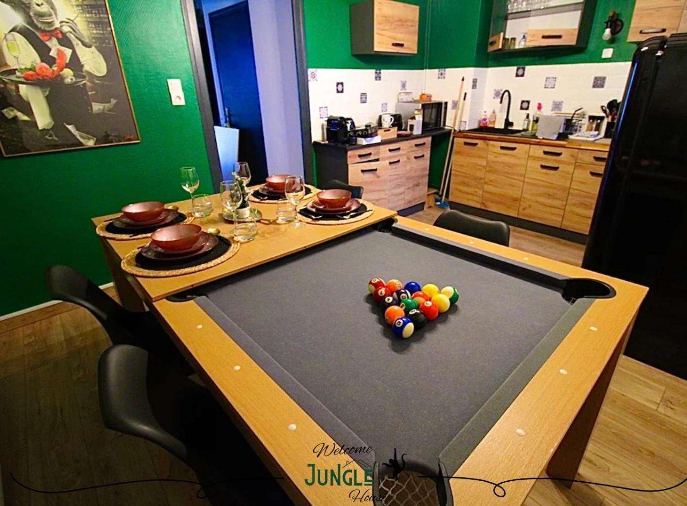 Maison "Jungle House" 90 M2 Billard, Retroprojecteur, Bar A Jeux , Vinyle, Wifi Fibre, Ideal Pro & Famille A Montbrison Eksteriør bilde