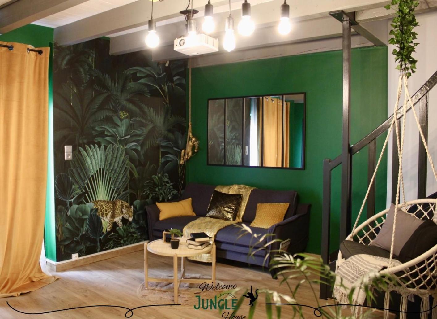 Maison "Jungle House" 90 M2 Billard, Retroprojecteur, Bar A Jeux , Vinyle, Wifi Fibre, Ideal Pro & Famille A Montbrison Eksteriør bilde